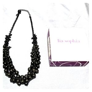 Lia Sophia Jewelry - Lia Sophia statement necklace Lia Sophia Jewelry - Lia Sophia statement necklace